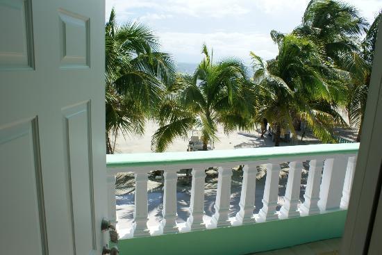 Rainbow Hotel Caye Caulker Exterior photo