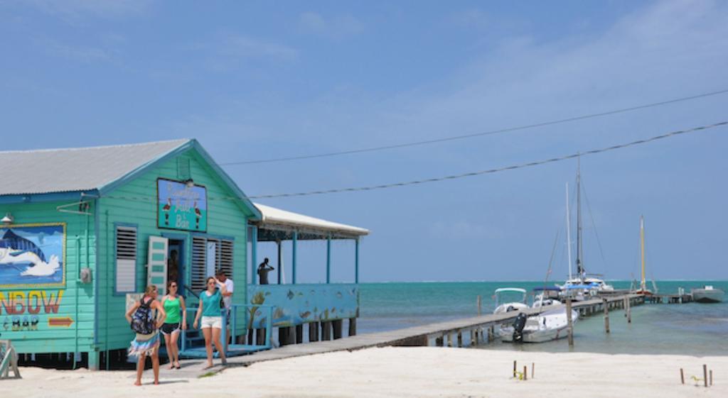 Rainbow Hotel Caye Caulker Exterior photo